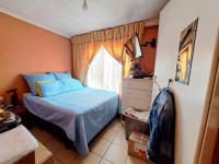 Bed Room 2 of property in Soshanguve East