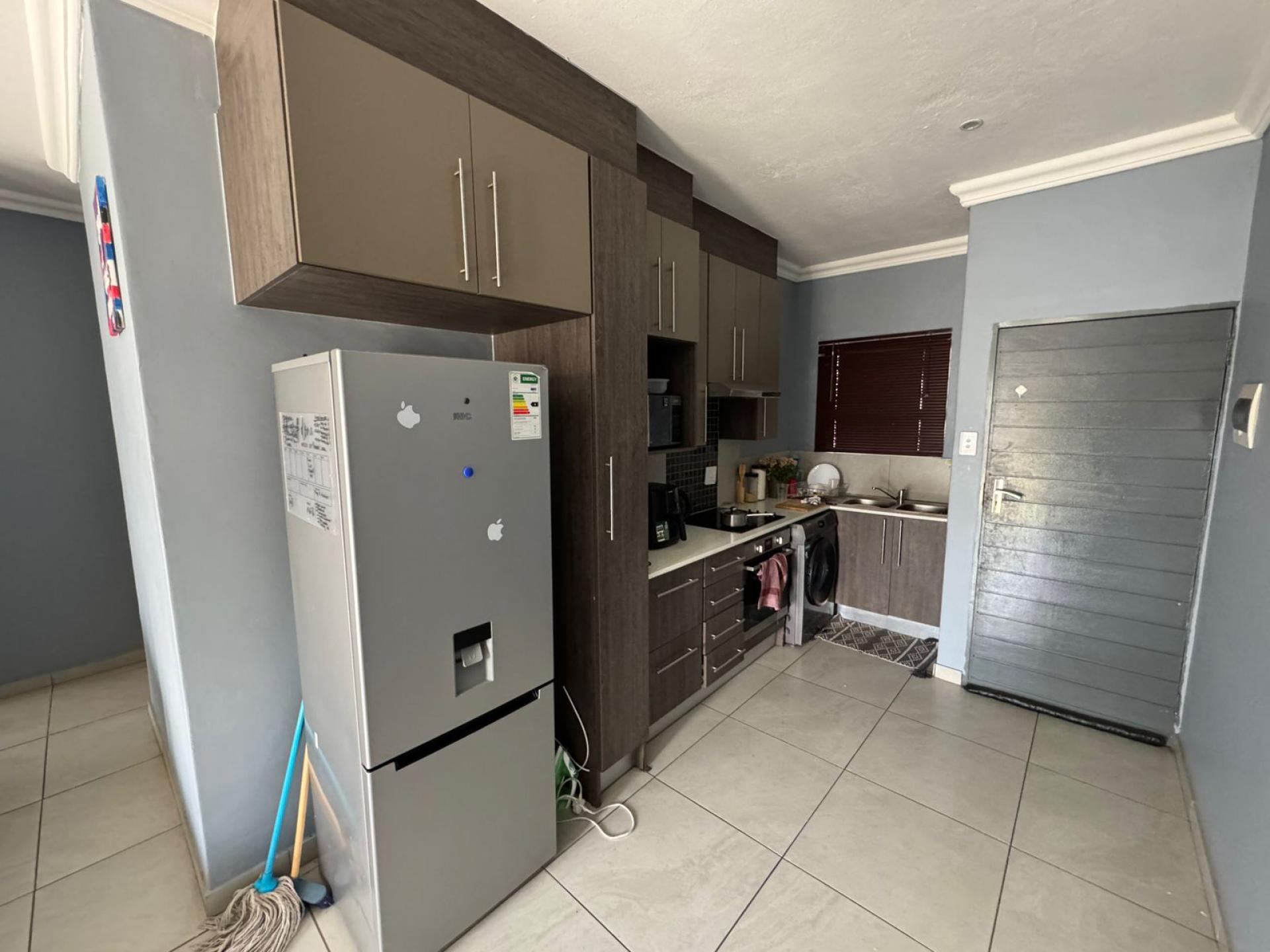 Kitchen - 11 square meters of property in Pretoria North