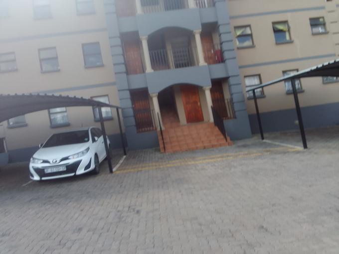 3 Bedroom Apartment for Sale For Sale in East Germiston - MR563198