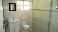 Bathroom 1 - 7 square meters of property in Buccleuch