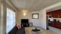 Lounges - 17 square meters of property in Brackendowns