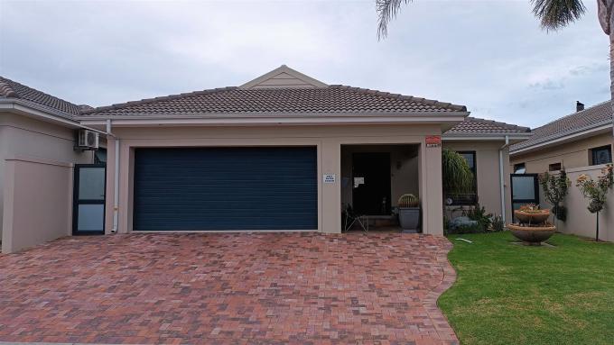 3 Bedroom House for Sale For Sale in Durbanville   - Home Sell - MR563487