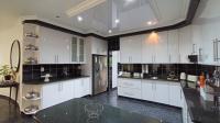 Kitchen - 19 square meters of property in Shelly Beach