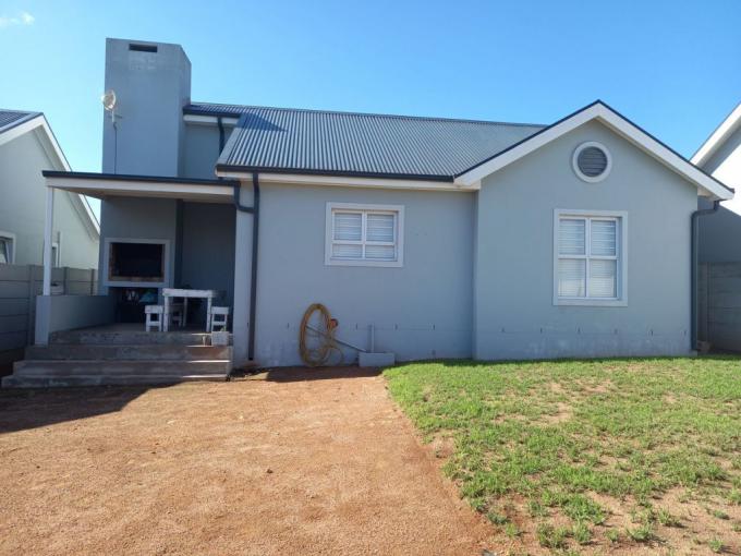 2 Bedroom House for Sale For Sale in Vredenburg - MR564635