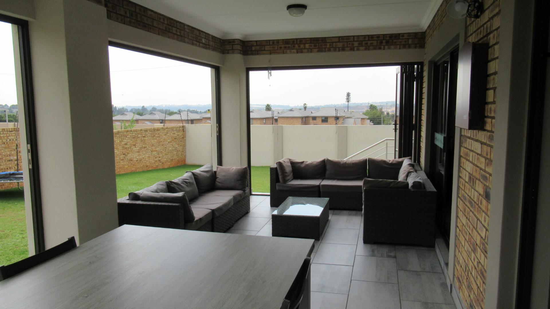 Standard Bank EasySell 3 Bedroom House for Sale in Ruimsig N