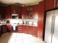 Kitchen - 19 square meters of property in Die Heuwel