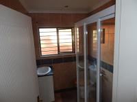 Main Bathroom - 5 square meters of property in Boardwalk Meander Estate