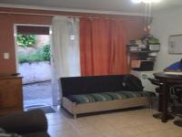 Lounges - 23 square meters of property in Queensburgh