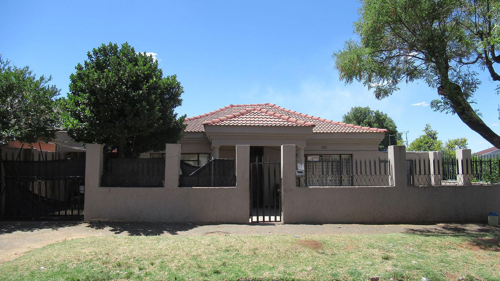 Front View of property in Kenilworth - JHB