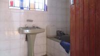 Bathroom 1 - 5 square meters of property in Ennerdale