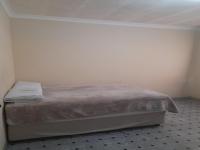 Bed Room 1 of property in Port Elizabeth Central