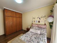 Bed Room 2 of property in Bloemfontein Central