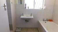 Bathroom 1 - 5 square meters of property in Pelham