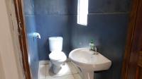 Staff Bathroom - 2 square meters of property in Pelham