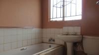 Bathroom 1 - 4 square meters of property in Protea Glen