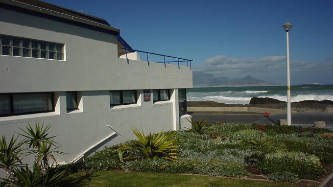 3 Bedroom House to Rent in Bloubergstrand - Property to rent - MR568938