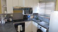 Kitchen - 6 square meters of property in Bromhof