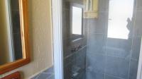 Main Bathroom - 4 square meters of property in Bromhof