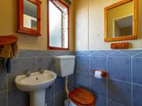 Main Bathroom - 4 square meters of property in Bromhof