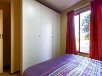 Bed Room 2 - 12 square meters of property in Bromhof