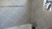 Bathroom 1 - 5 square meters of property in Douglasdale