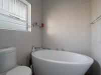 Bathroom 1 - 6 square meters of property in Wilropark