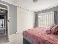 Main Bedroom - 24 square meters of property in Wilropark