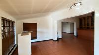 Lounges - 15 square meters of property in Glenmarais (Glen Marais)