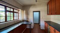 Kitchen - 21 square meters of property in Glenmarais (Glen Marais)