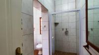 Bathroom 1 - 7 square meters of property in Glenmarais (Glen Marais)