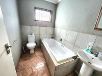 Bathroom 1 of property in Vosloorus