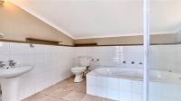 Main Bathroom - 8 square meters of property in Barbeque Downs