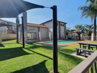  of property in Glenvista