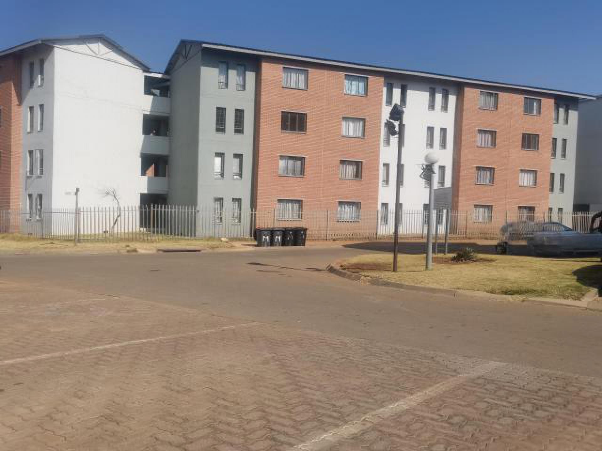 Front View of property in Jabulani