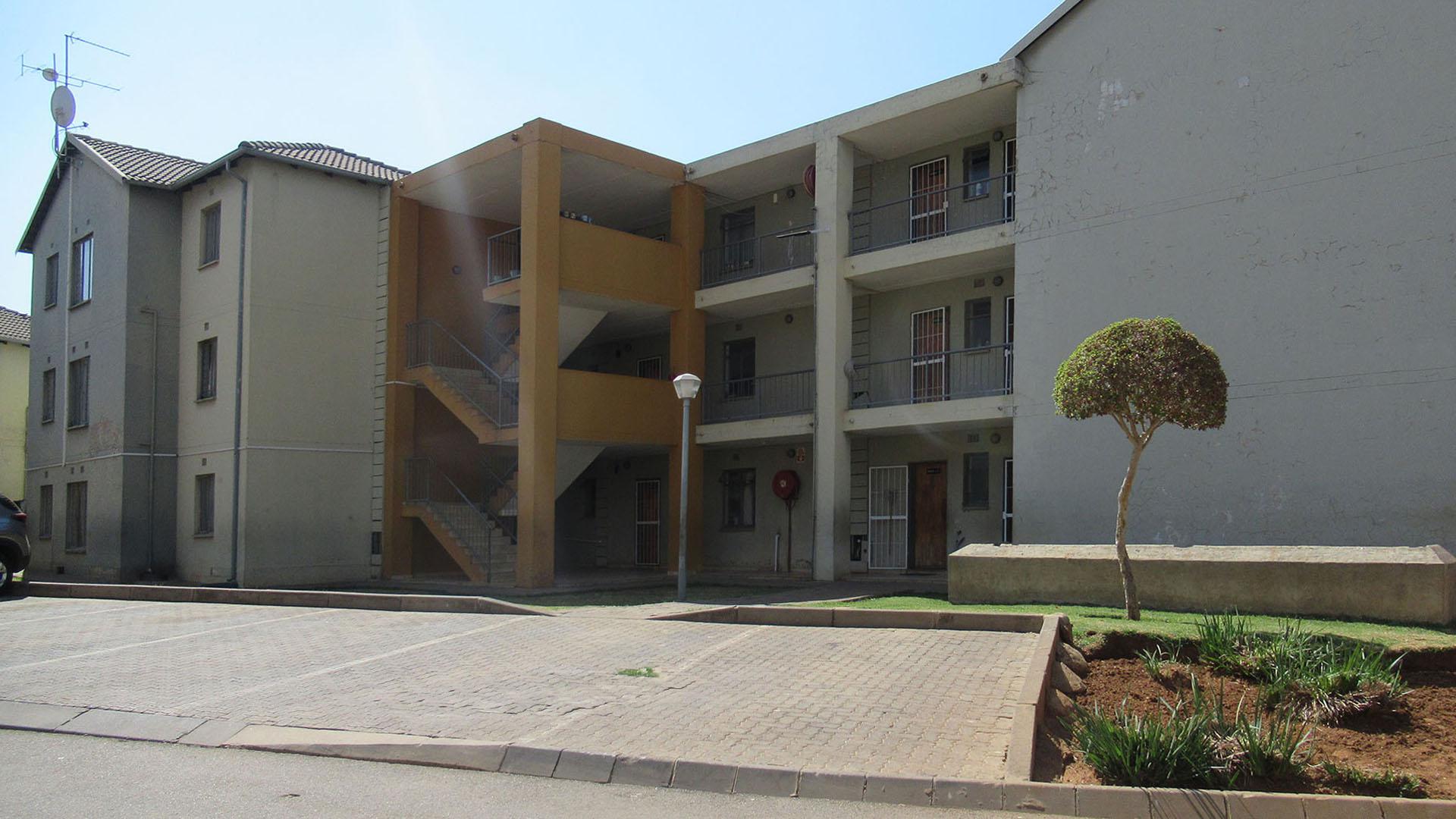 Front View of property in Jabulani