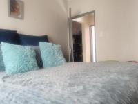 Bed Room 1 of property in Jabulani