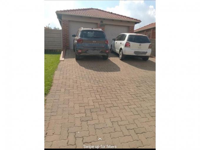 3 Bedroom House for Sale For Sale in Olievenhoutbos - MR573262