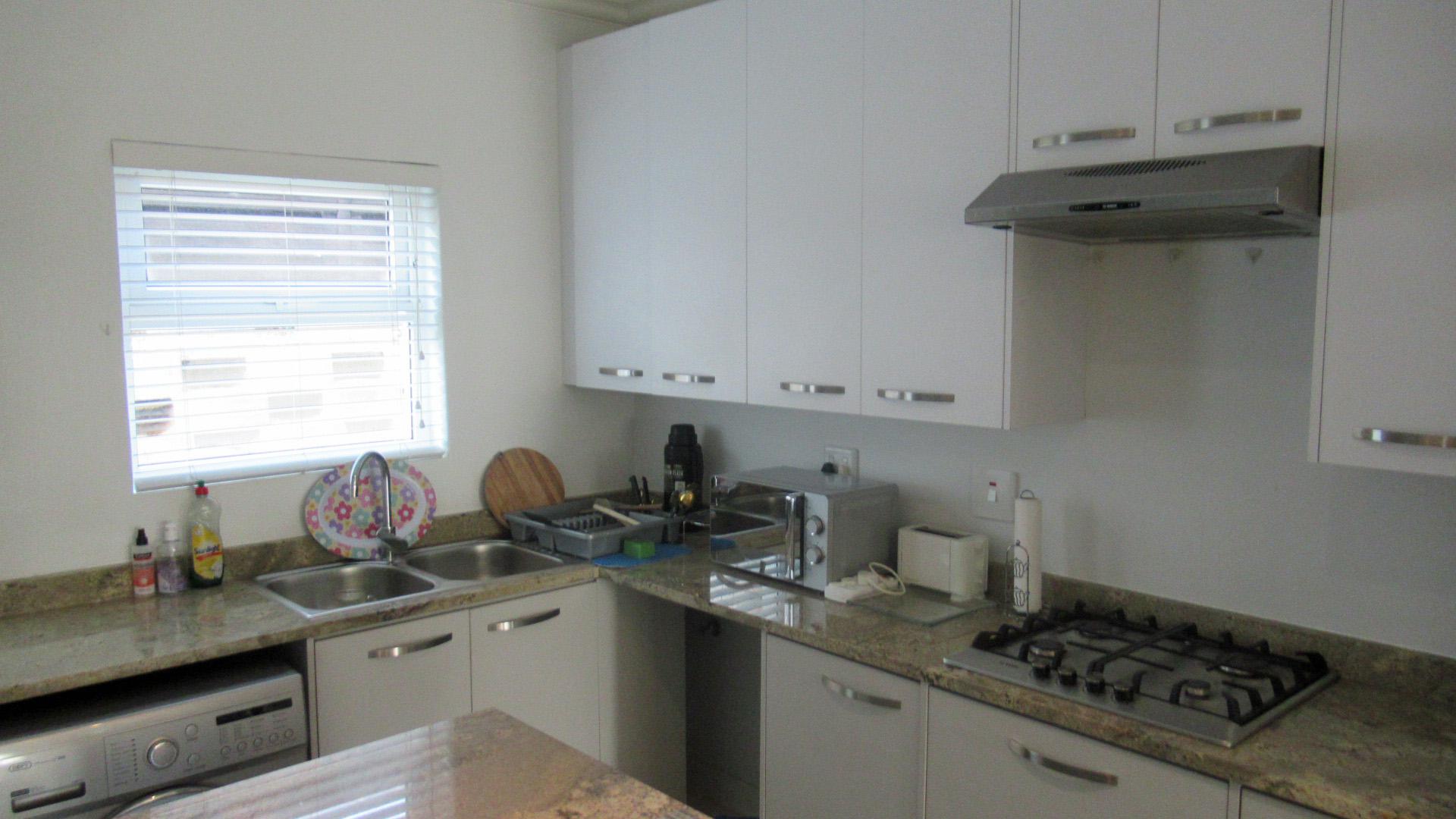 Kitchen - 23 square meters of property in Bryanston