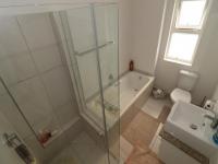 Bathroom 1 - 7 square meters of property in Bryanston