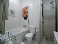 Bathroom 1 of property in Dowerglen