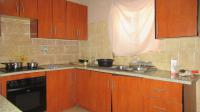 Kitchen - 22 square meters of property in Glenesk