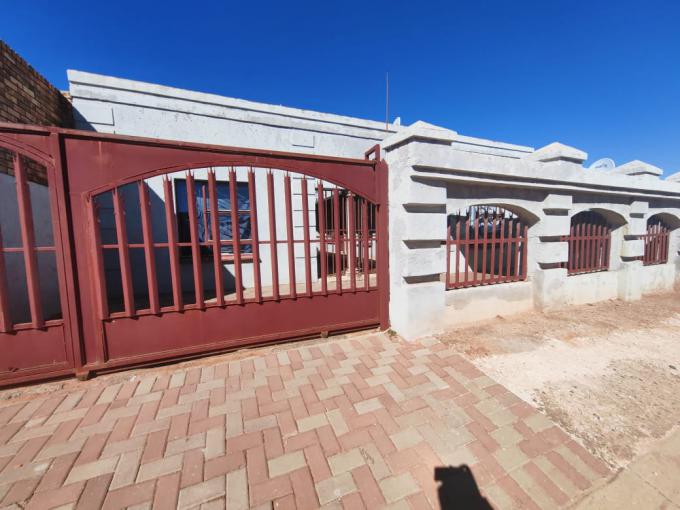 7 Bedroom House for Sale For Sale in Tembisa - MR574899