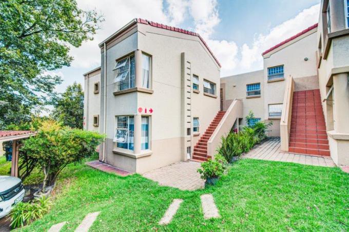 2 Bedroom Sectional Title for Sale For Sale in Rembrandt Park - MR575332