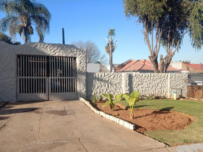 3 Bedroom House for Sale For Sale in Elandspoort - MR576254