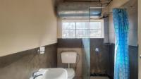 Bathroom 1 - 5 square meters of property in Primrose Hill