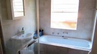 Bathroom 1 - 5 square meters of property in Honey Park