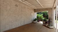 Patio - 30 square meters of property in Rothdene