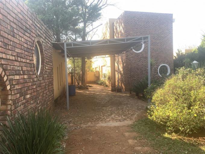 4 Bedroom House for Sale For Sale in Viljoenskroon - MR577121