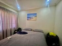 Bed Room 2 - 17 square meters of property in Constantia Kloof