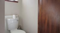 Bathroom 3+ - 9 square meters of property in Constantia Kloof